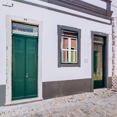 Trem - Located In Old - Holiday home Faro