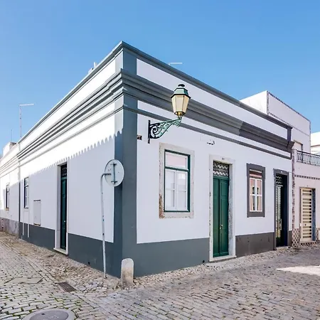 Prázdninový dům Trem - Located In Old - Faro