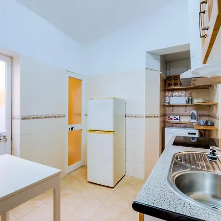 Trem - Located In Old -