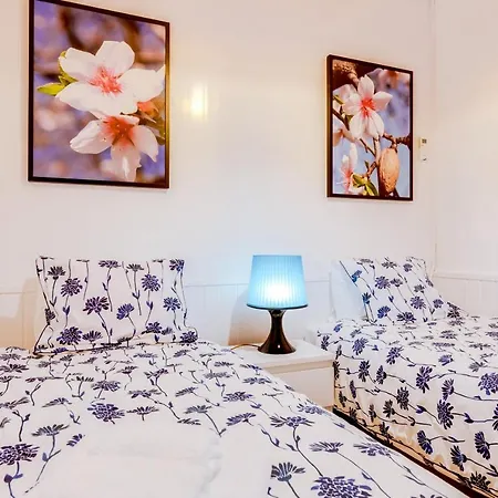 Trem - Located In Old - * Distretto di Faro