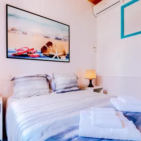 Trem - Located In Old - 펜션 파로